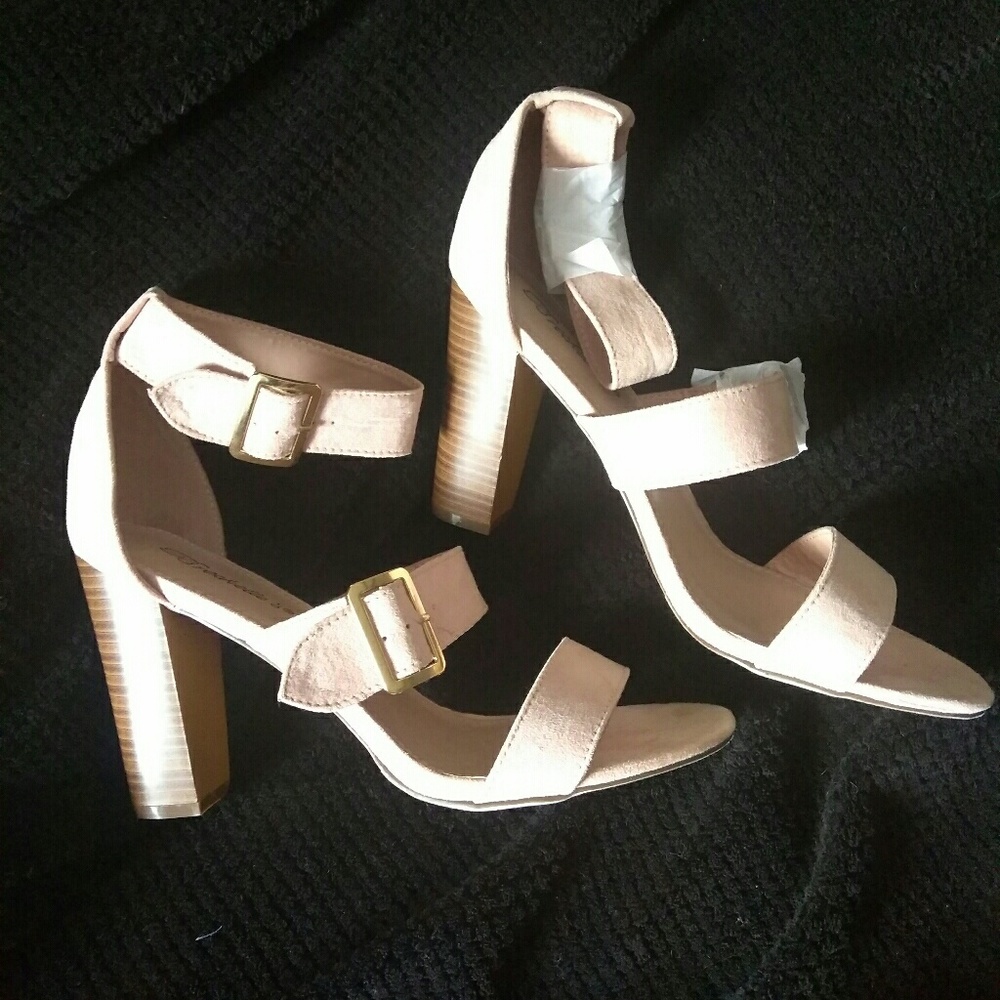 Light pink sandals